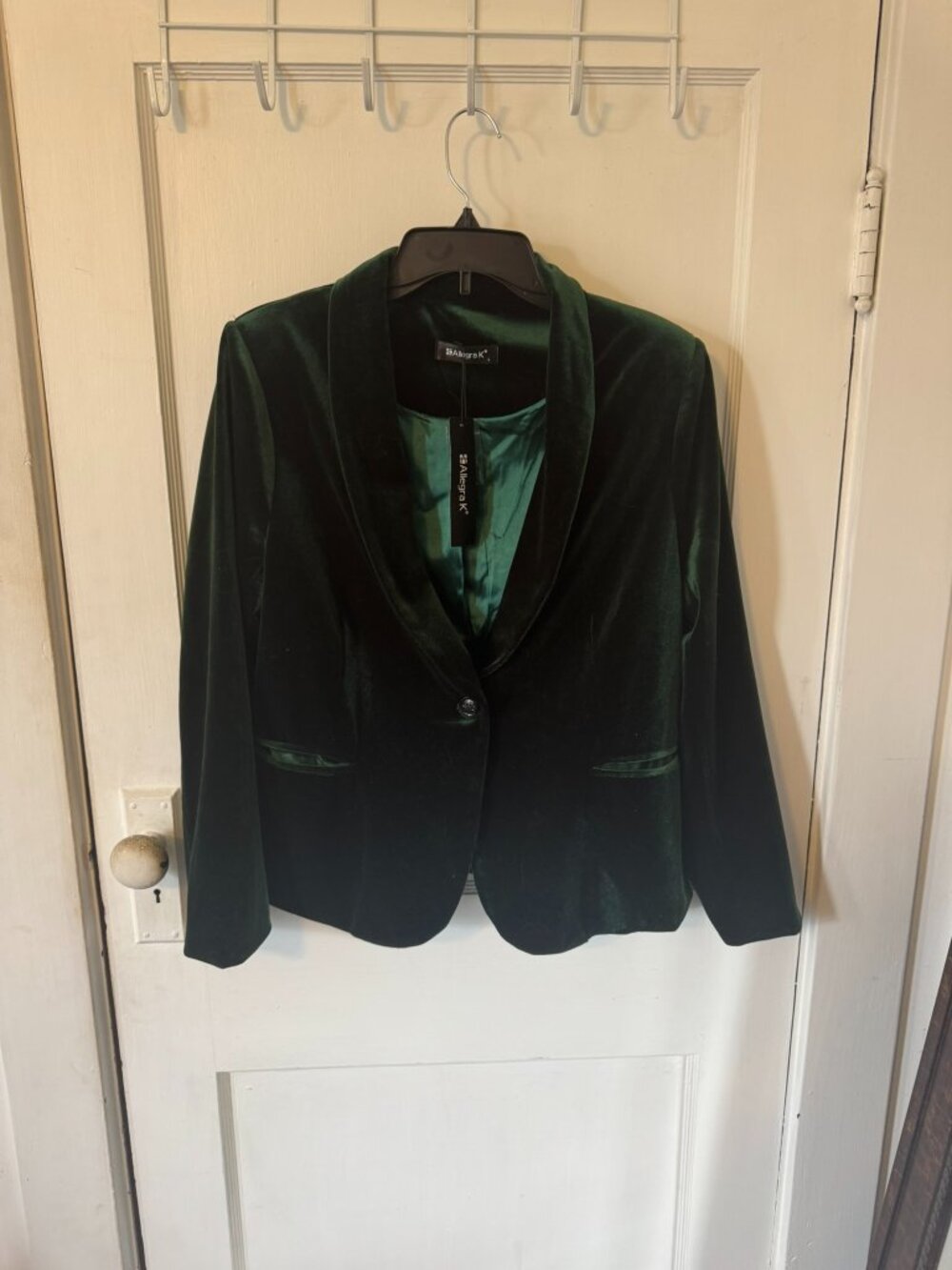 Allegra K Green Velvet Single Button Blazer. Size Large. NWT.